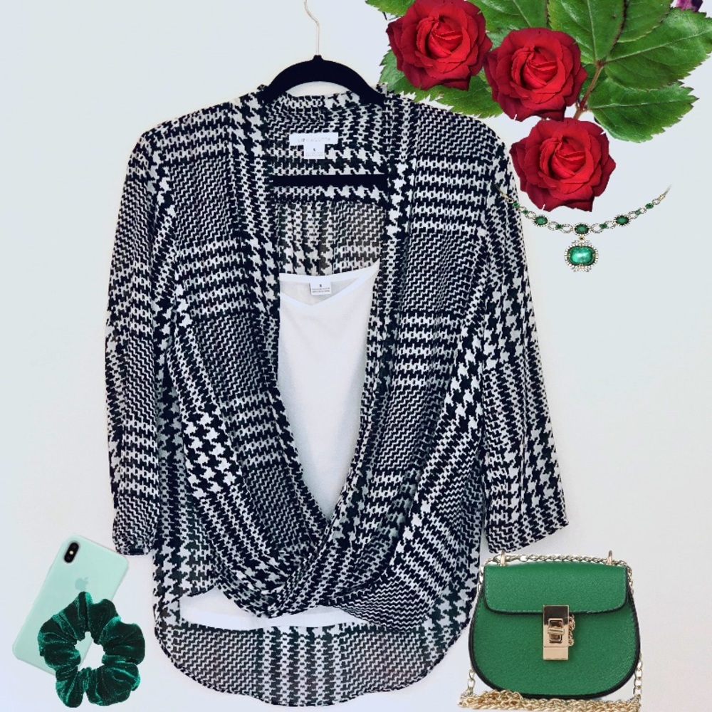 Black & White 100% Polyester Blouse